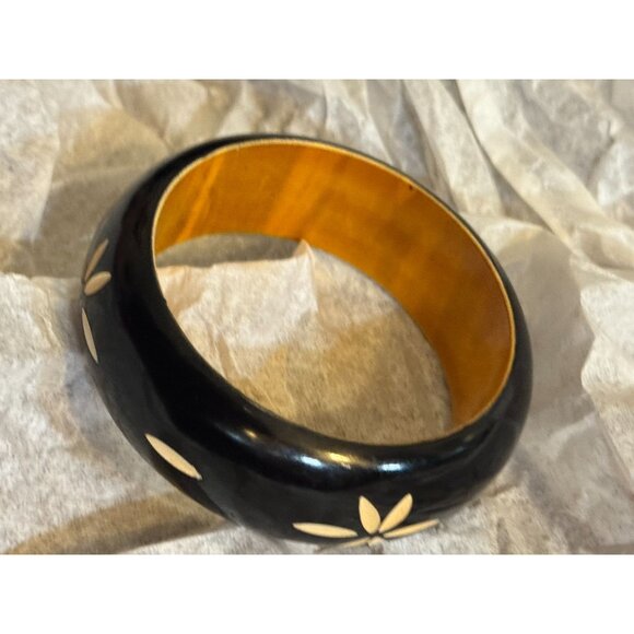 Vintage Black & Yellow Wooden Bangle Bracelet With White Floral Inlay Design 2.5 - Picture 6 of 7